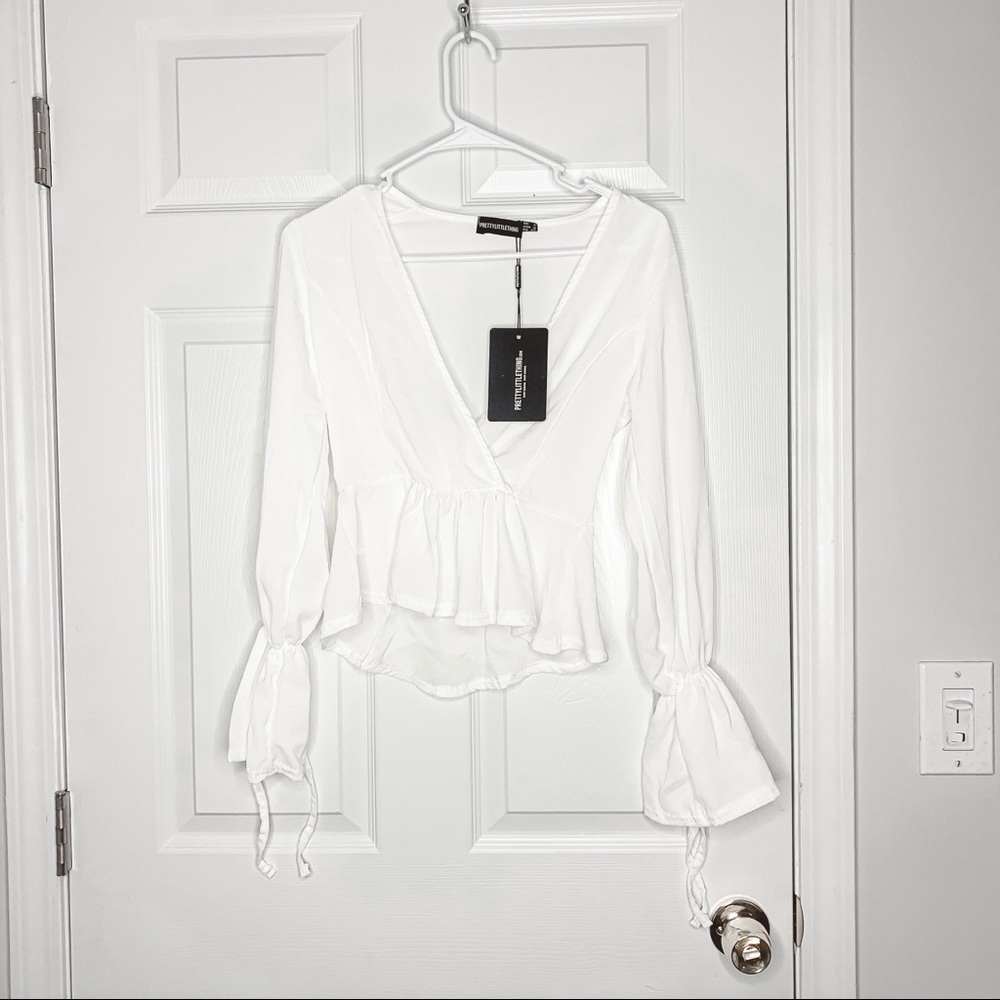 PrettyLittleThing chiffon deep plunge blouse - Picture 2 of 5